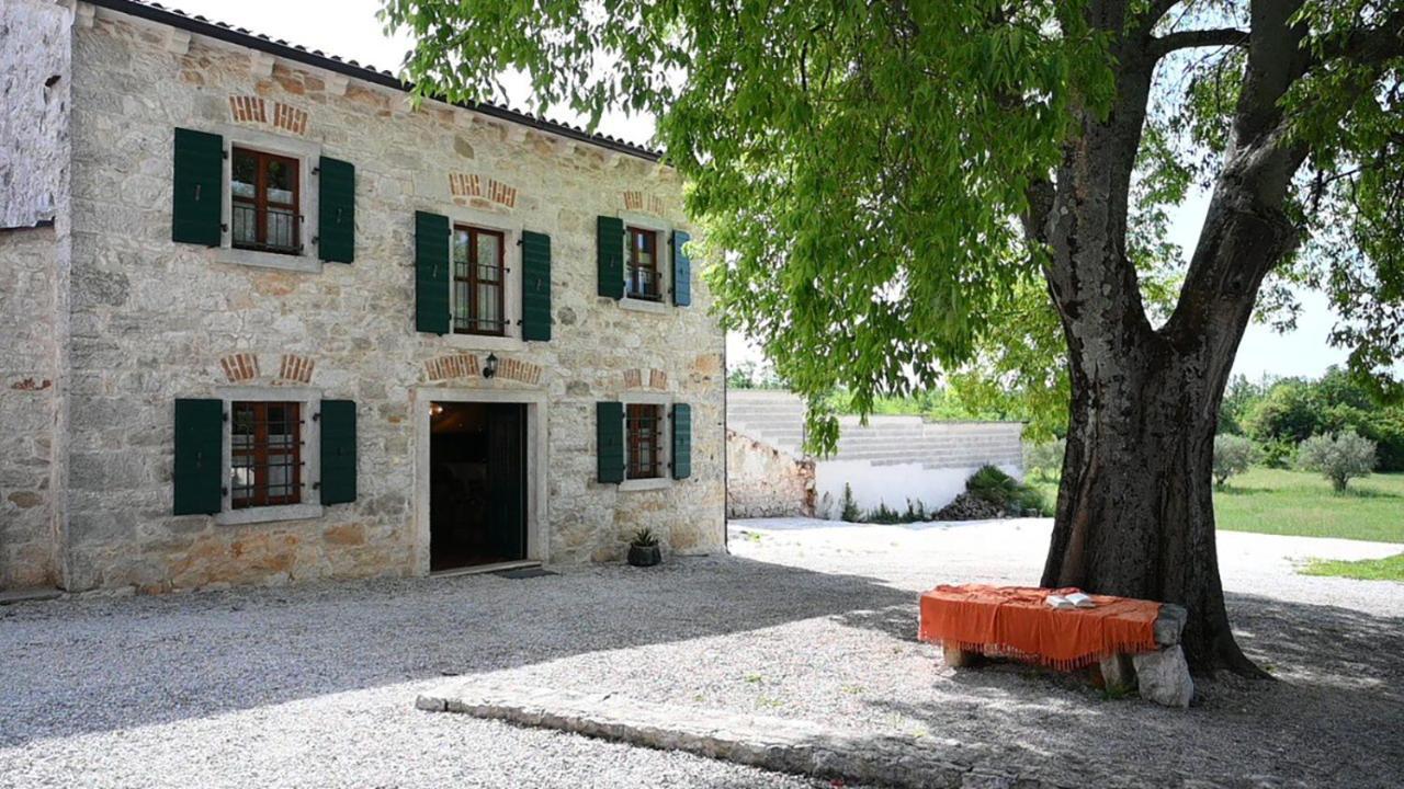 Villa Antonci-18, Pool, 3 Houses, Jacuzzi, Private Territory Antonci  Bagian luar foto