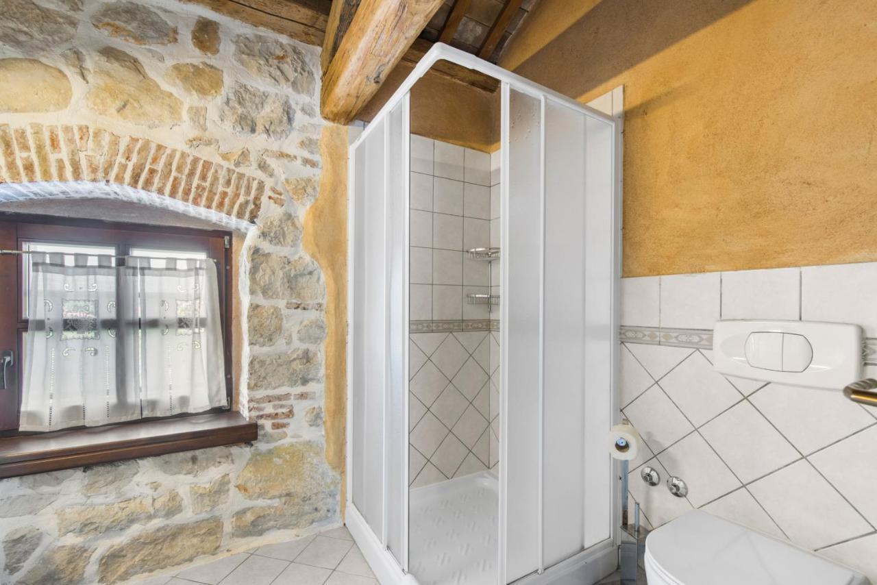 Villa Antonci-18, Pool, 3 Houses, Jacuzzi, Private Territory Antonci  Bagian luar foto