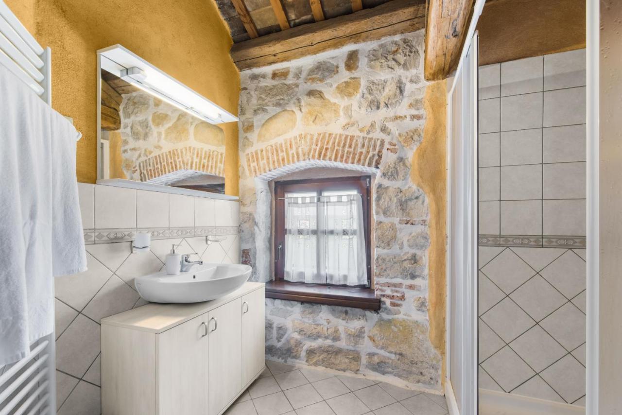 Villa Antonci-18, Pool, 3 Houses, Jacuzzi, Private Territory Antonci  Bagian luar foto